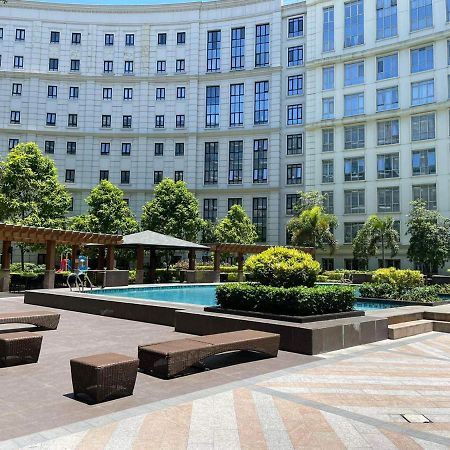 Studio Condo Building 81 Newport Boulevard Manila Exterior photo